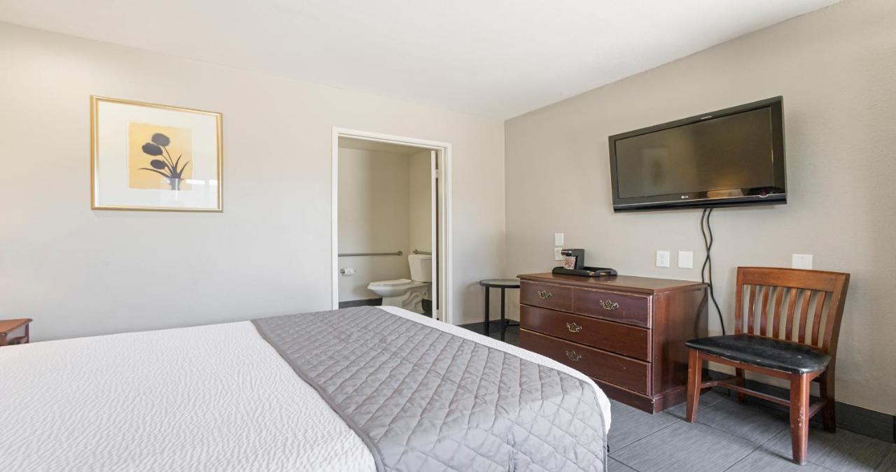 Budget Inn And Suites Stockton Yosemite エクステリア 写真