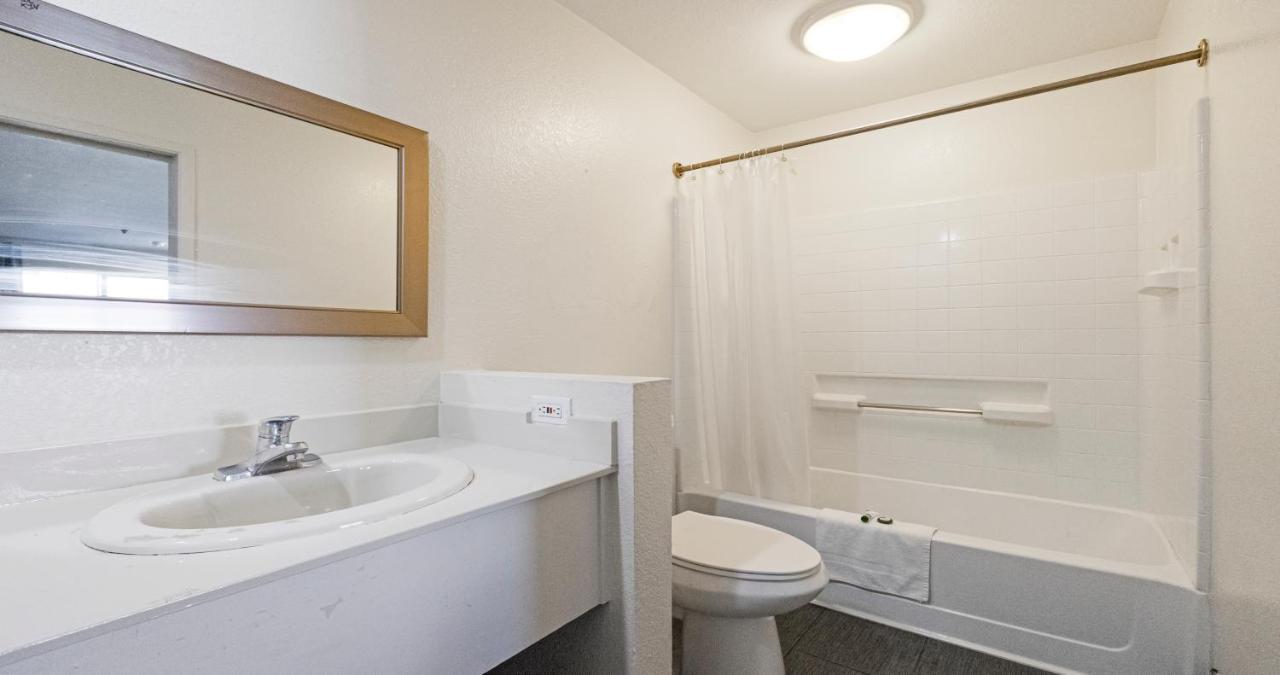 Budget Inn And Suites Stockton Yosemite エクステリア 写真