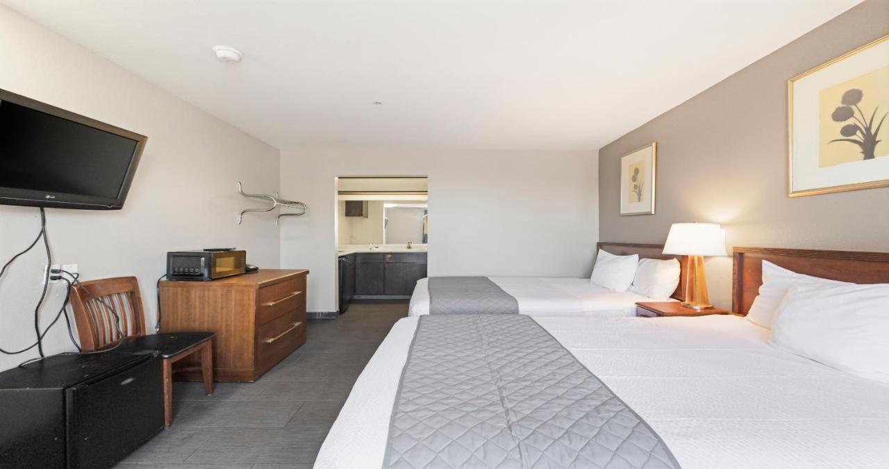 Budget Inn And Suites Stockton Yosemite エクステリア 写真
