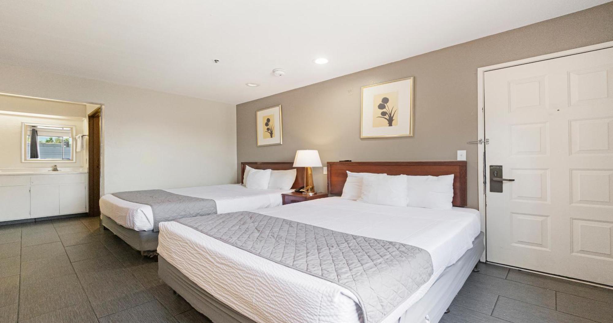 Budget Inn And Suites Stockton Yosemite エクステリア 写真
